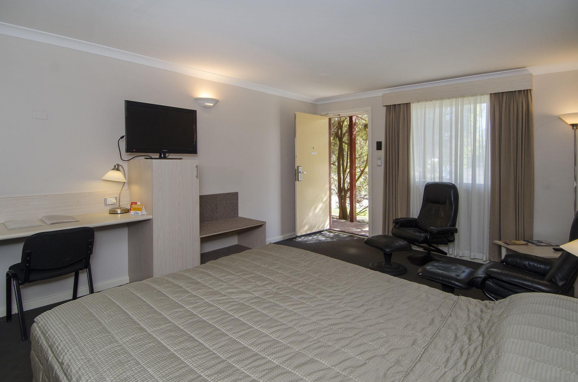Quality Inn Railway Motel Калгурли Экстерьер фото