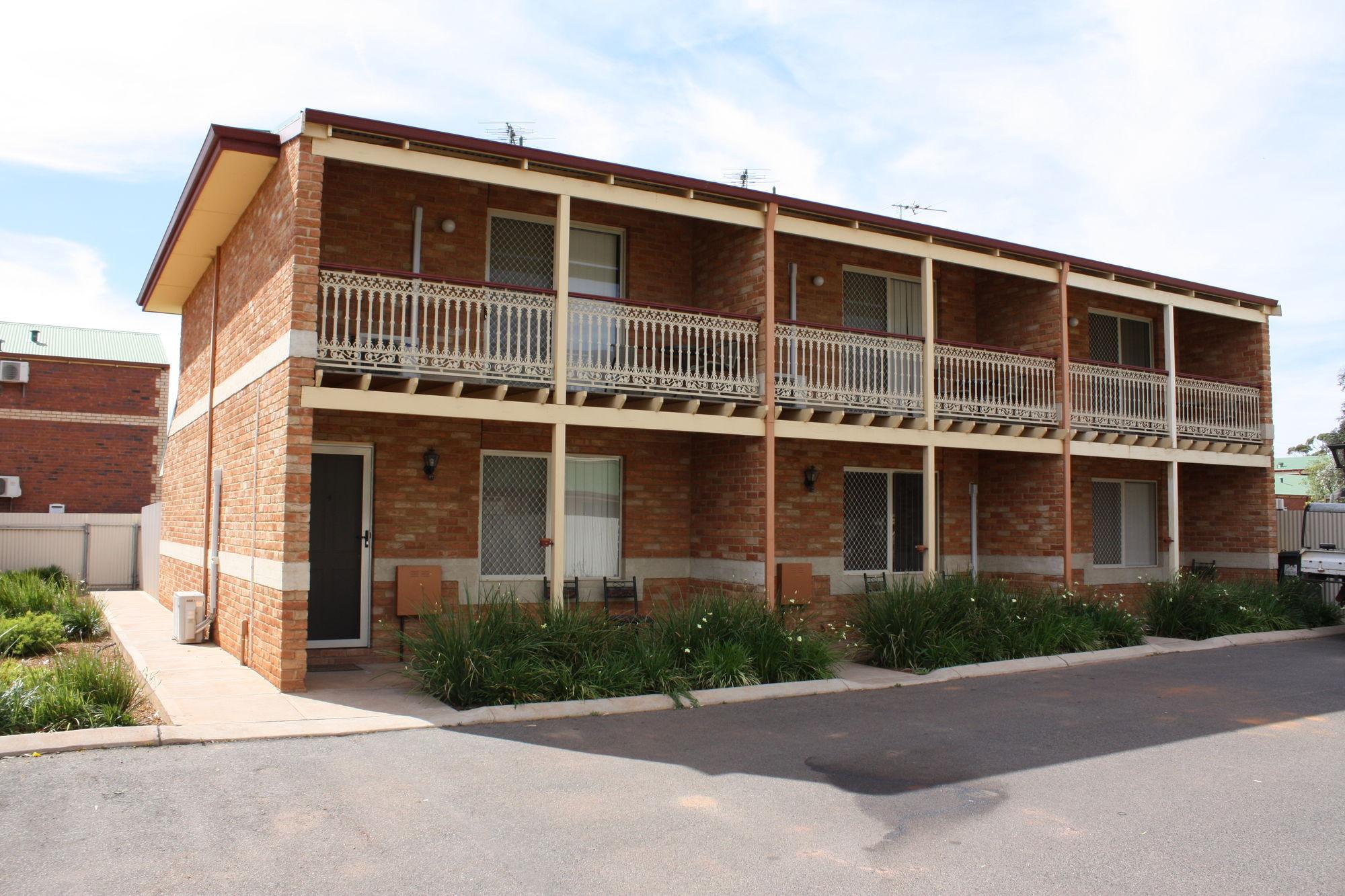 Quality Inn Railway Motel Калгурли Экстерьер фото