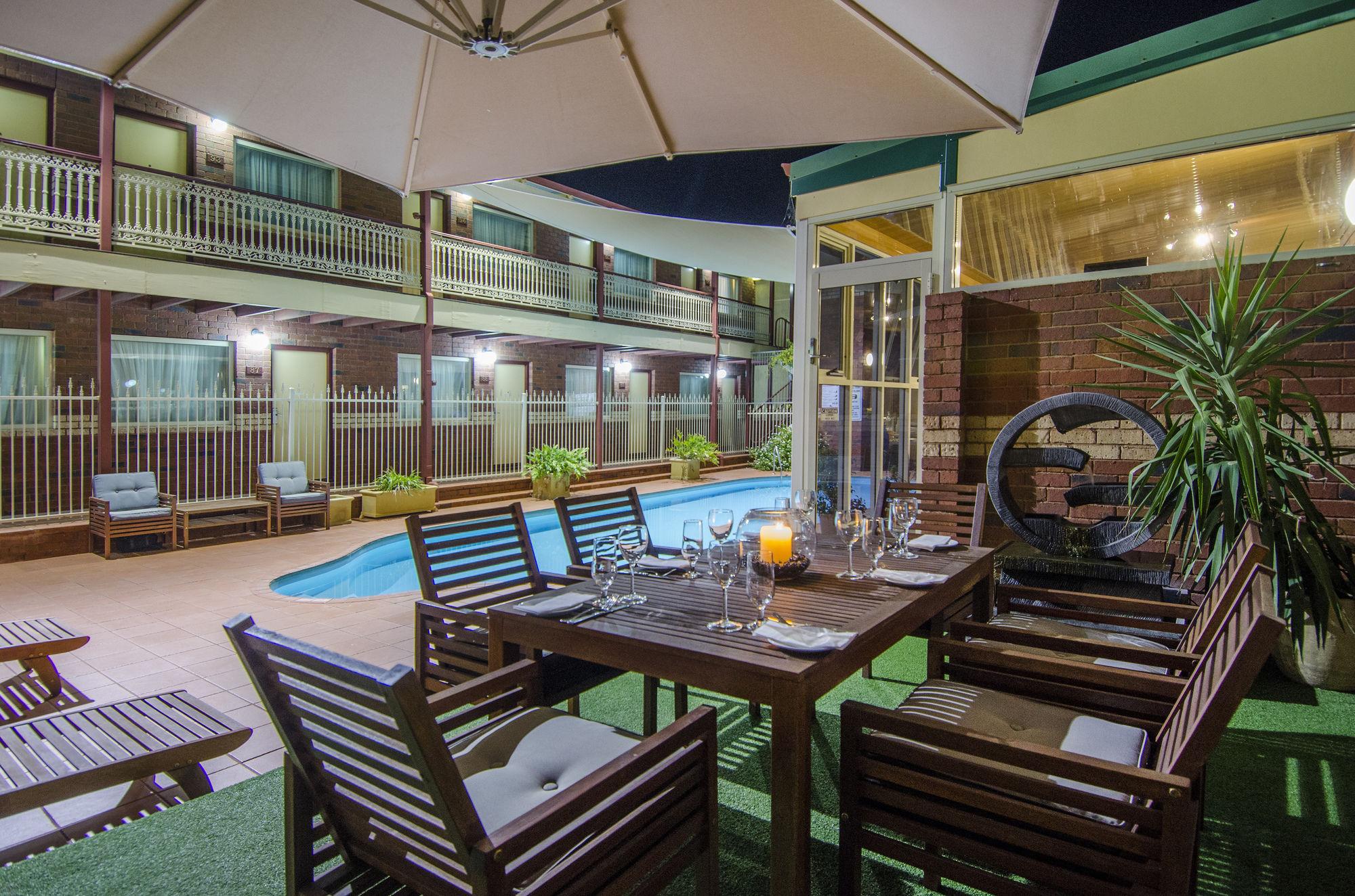 Quality Inn Railway Motel Калгурли Экстерьер фото